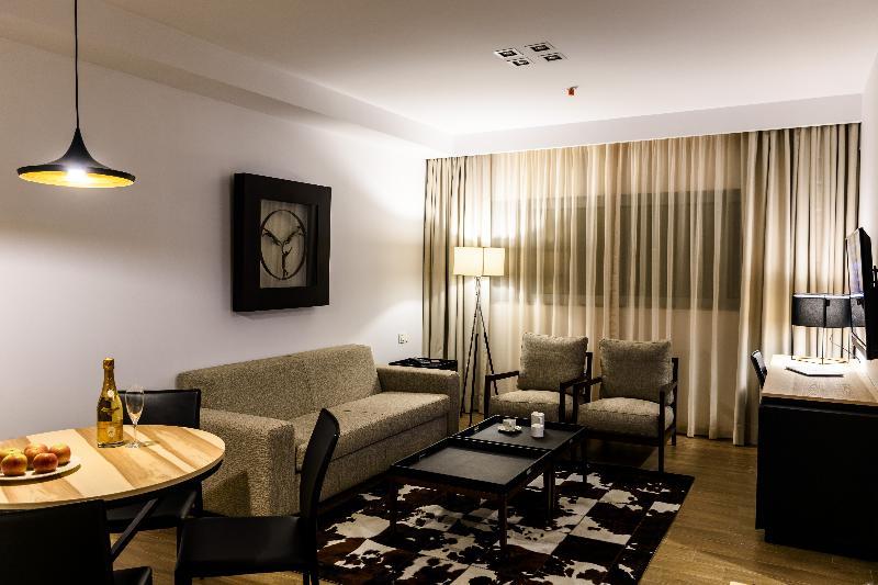 Ceiba Hotel Bissau Buitenkant foto